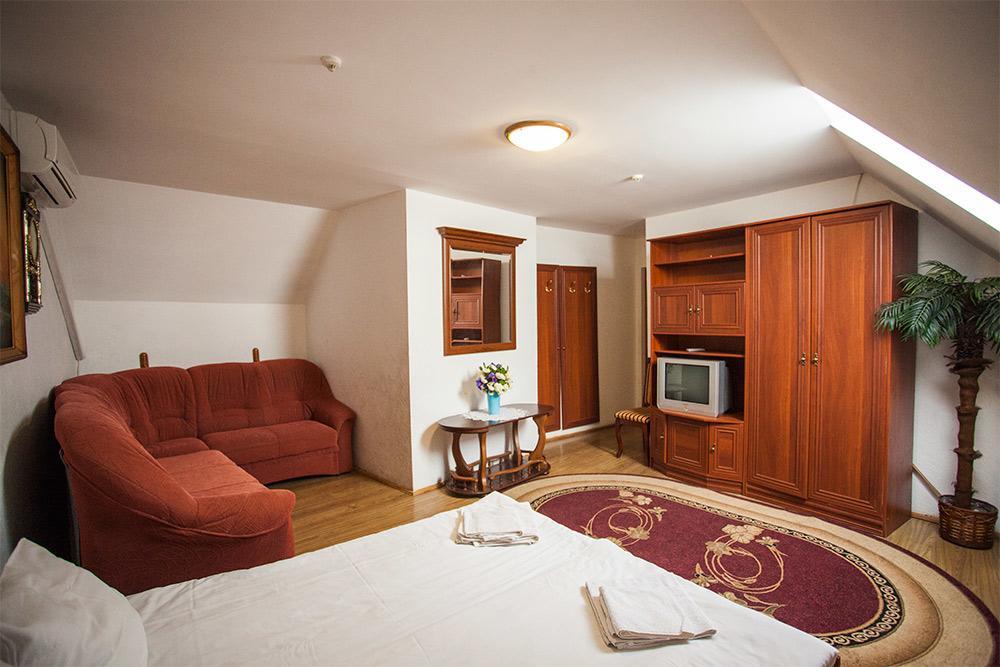 Gracia Hotell Berehove  Exteriör bild