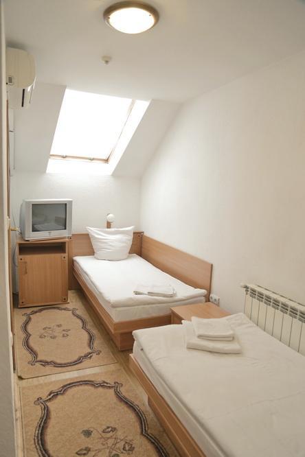 Gracia Hotell Berehove  Exteriör bild