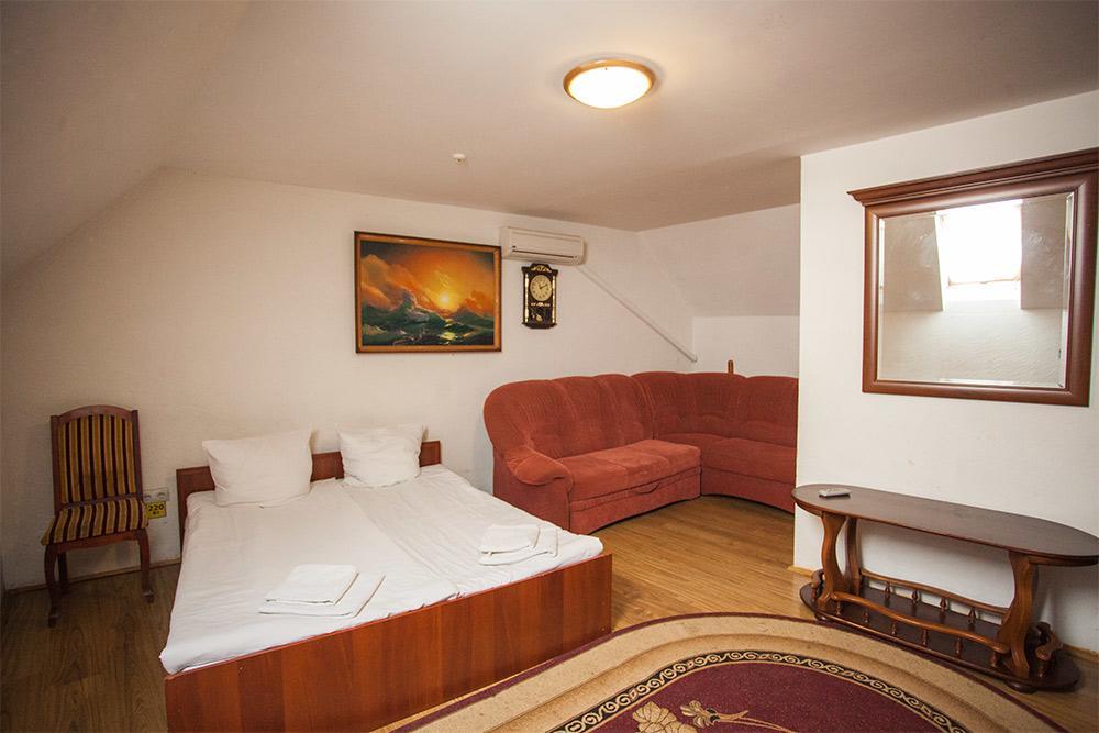 Gracia Hotell Berehove  Exteriör bild