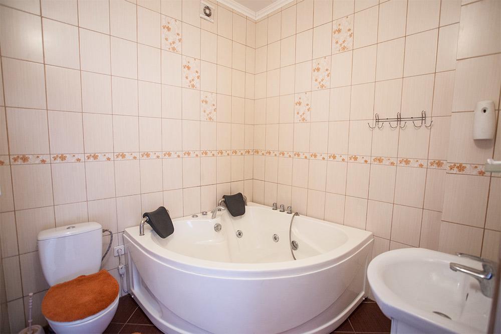 Gracia Hotell Berehove  Exteriör bild