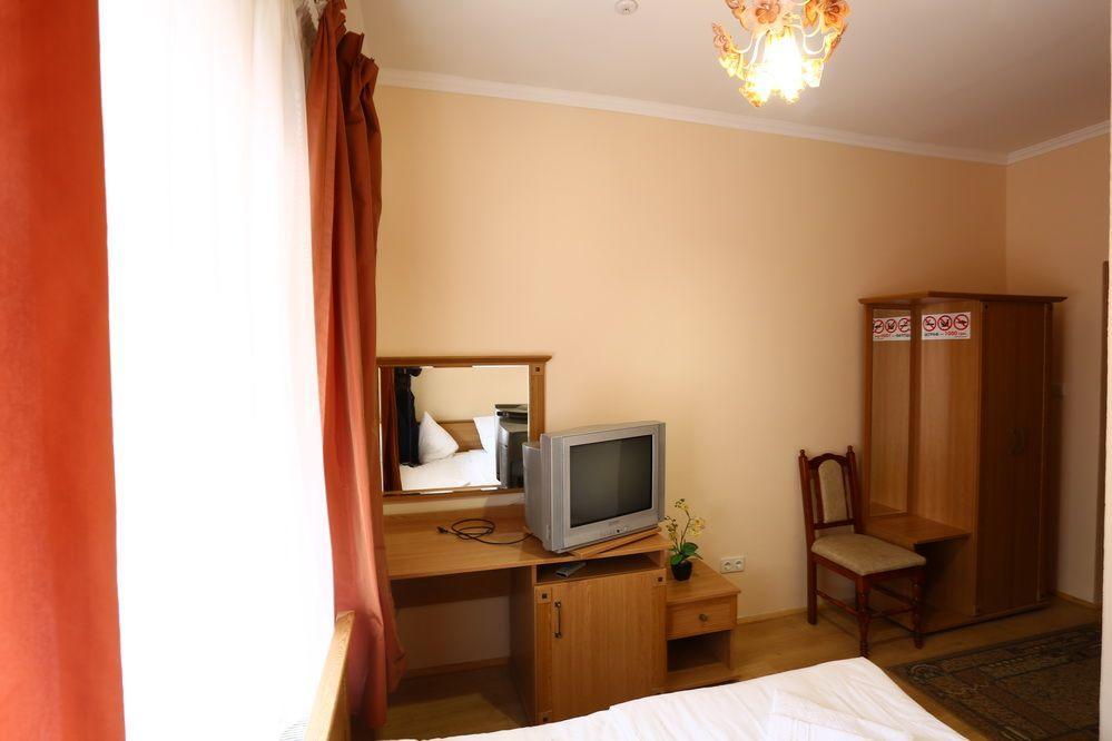 Gracia Hotell Berehove  Exteriör bild