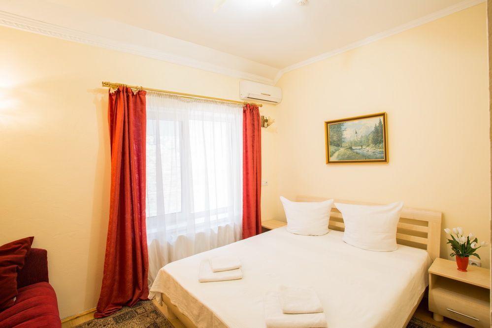 Gracia Hotell Berehove  Exteriör bild