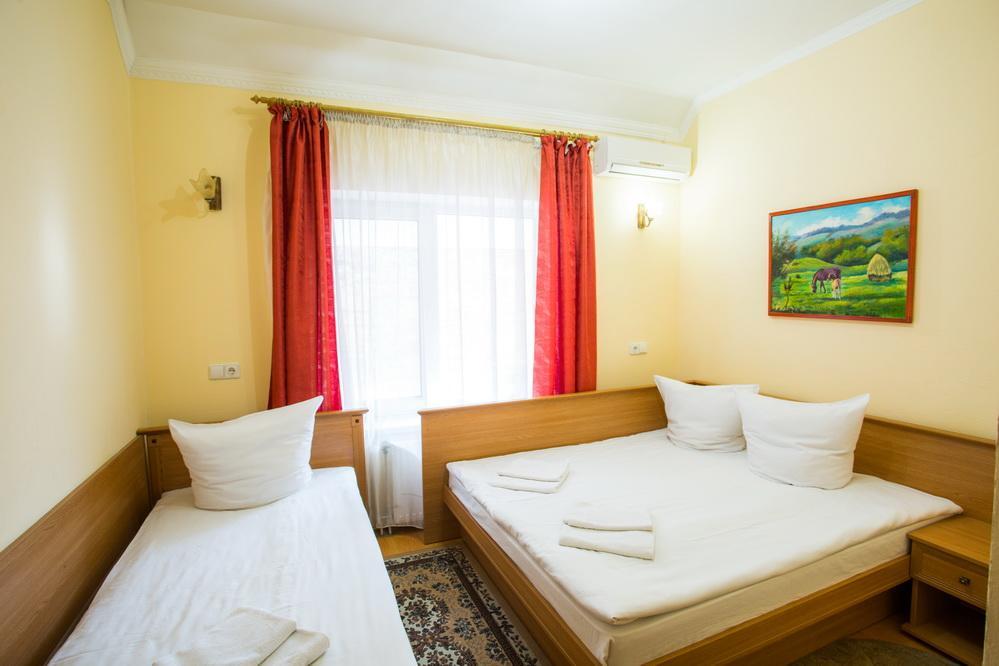 Gracia Hotell Berehove  Exteriör bild